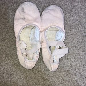 so danca ballet flats